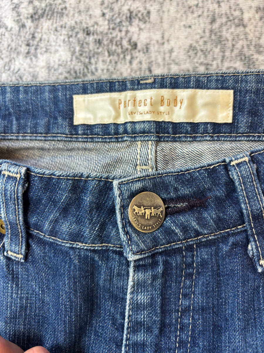 Levi’s Ladys Style Bootcut Damenjeans (S)