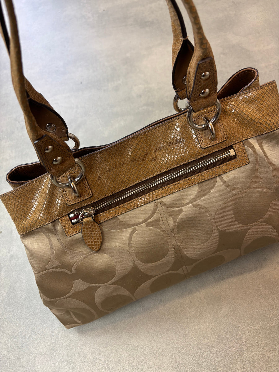 Coach Signature Shoulder Bag
