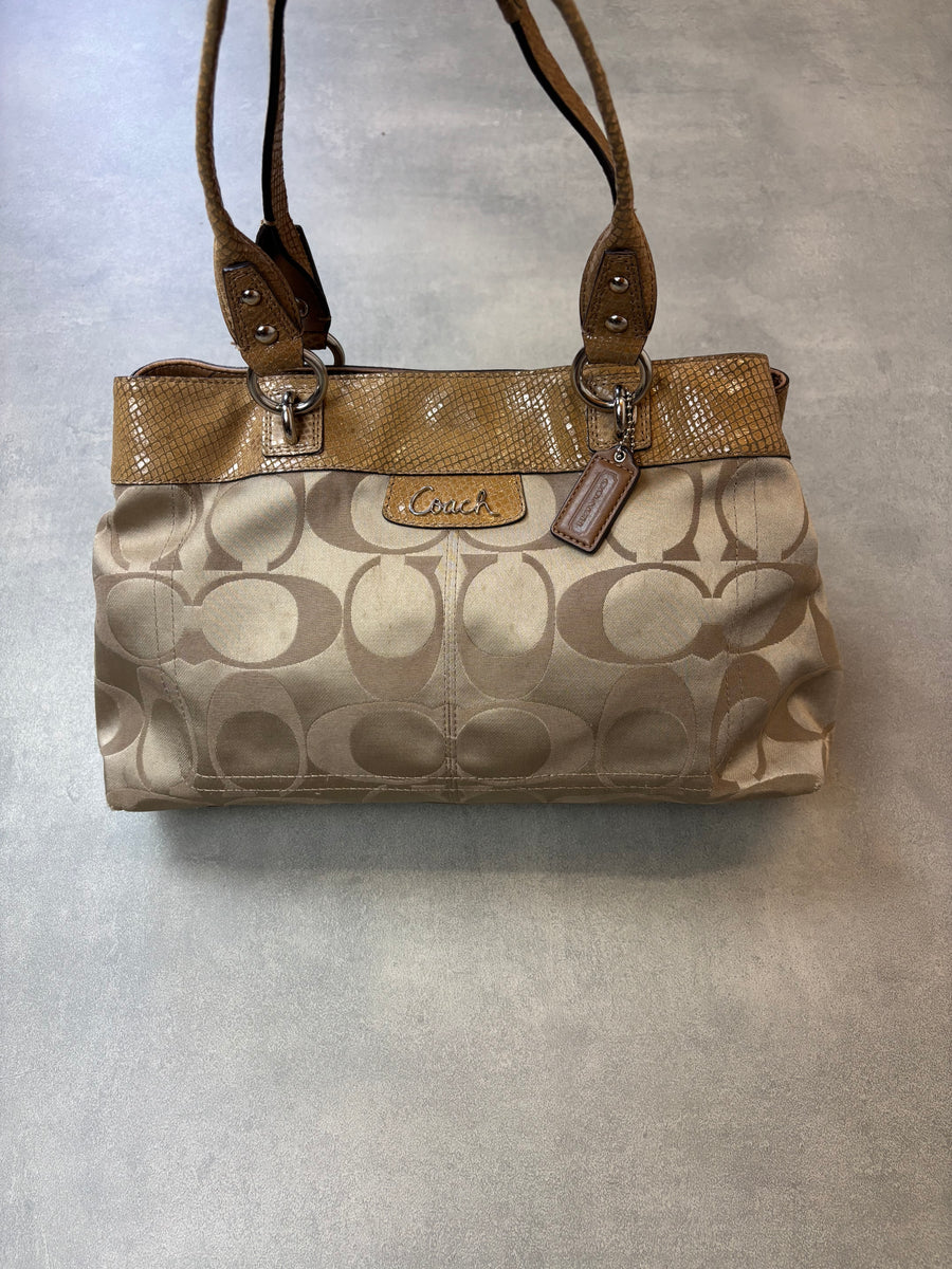 Coach Signature Shoulder Bag
