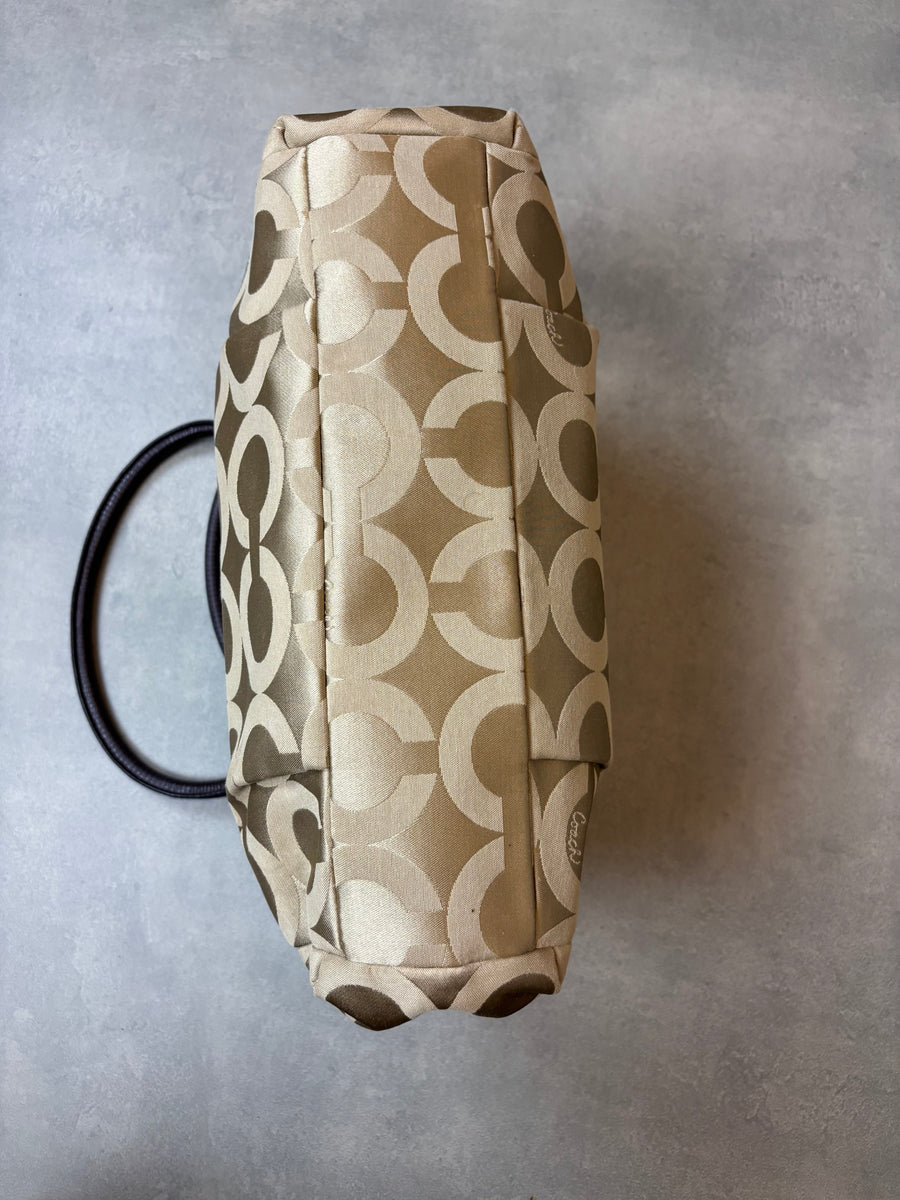 Coach Signature Shoulder Bag