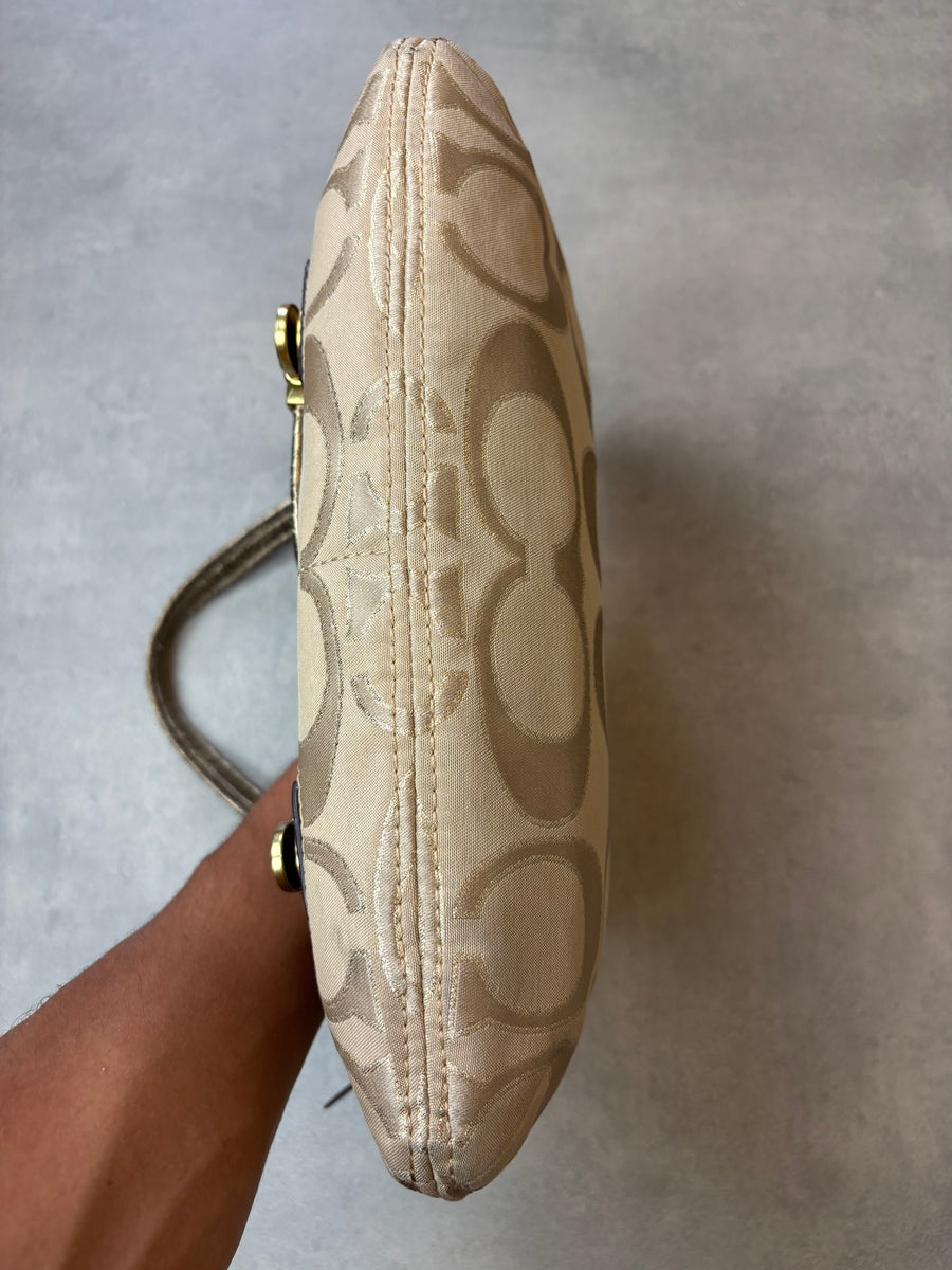 Coach Signature Shoulder Bag