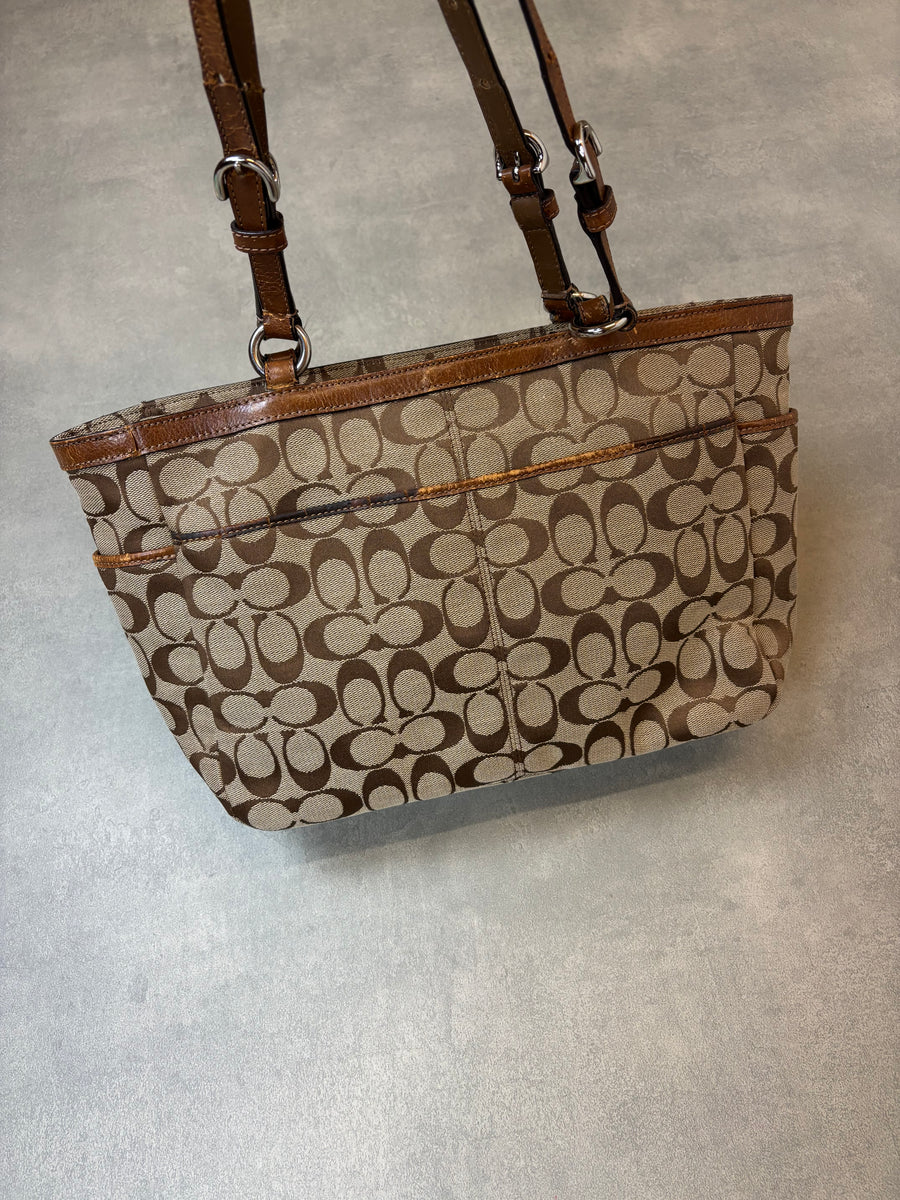 Coach Signature Shuolder Bag