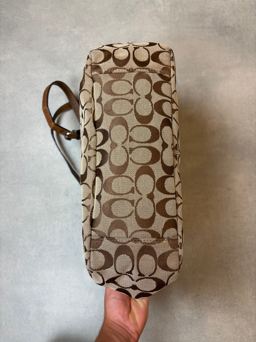 Coach Signature Shuolder Bag